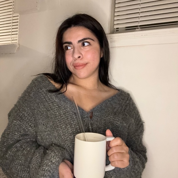 Urban Outfitters Cropped Grey Sweater - Medium - Mint Condition - Picture 2 of 3